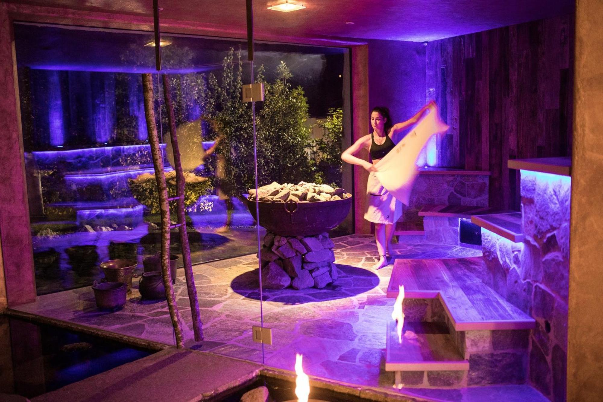 Romantik Hotel Turm Fie allo Sciliar Bagian luar foto